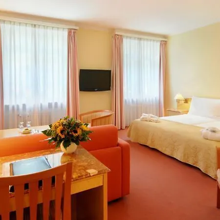 Savoy Hotel 4*