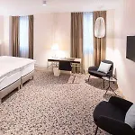Savoy Hotell 4*